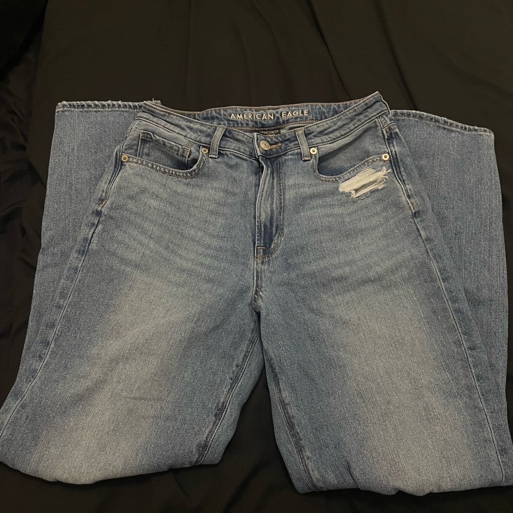 American Eagle Women’s Mom Jeans